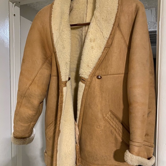 Coat - Picture 4 of 8